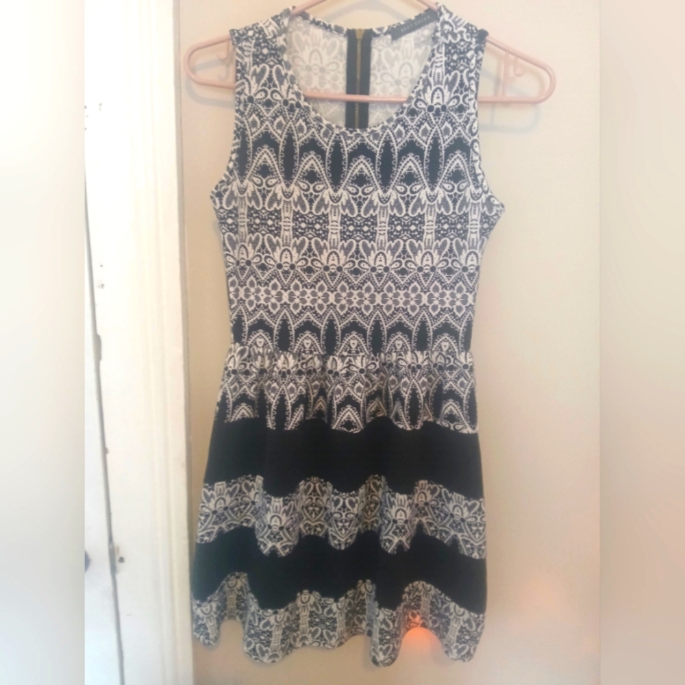 Suzy Sheir Mini Fitted Dress